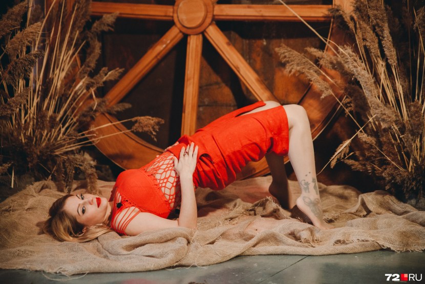 Julia Peresild and Olesya Sudzilovskaya