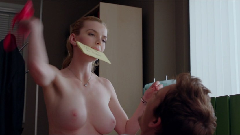 Actress Betty Gilpin Nude