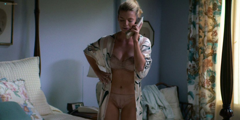 Actress Betty Gilpin Nude