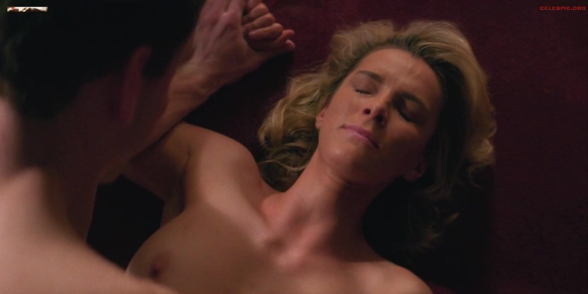 Betty Gilpin Ero Scene