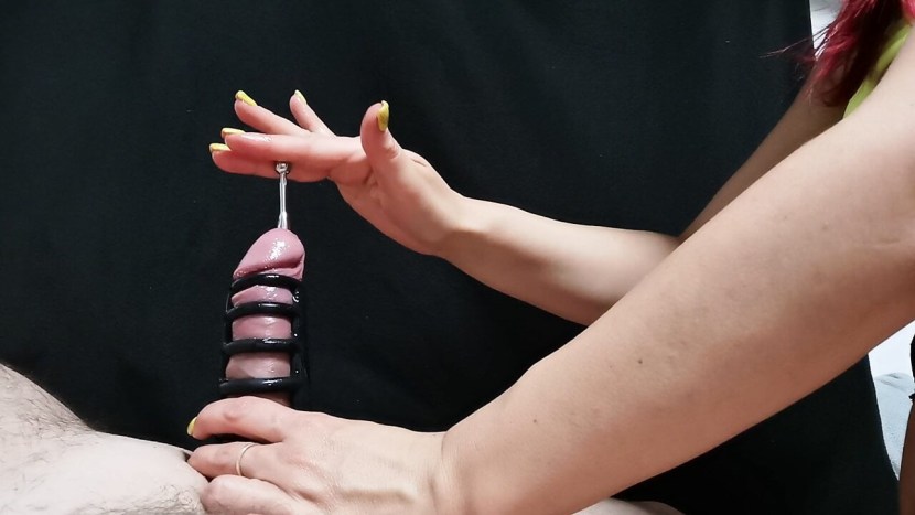 Bujeting urethra femdom