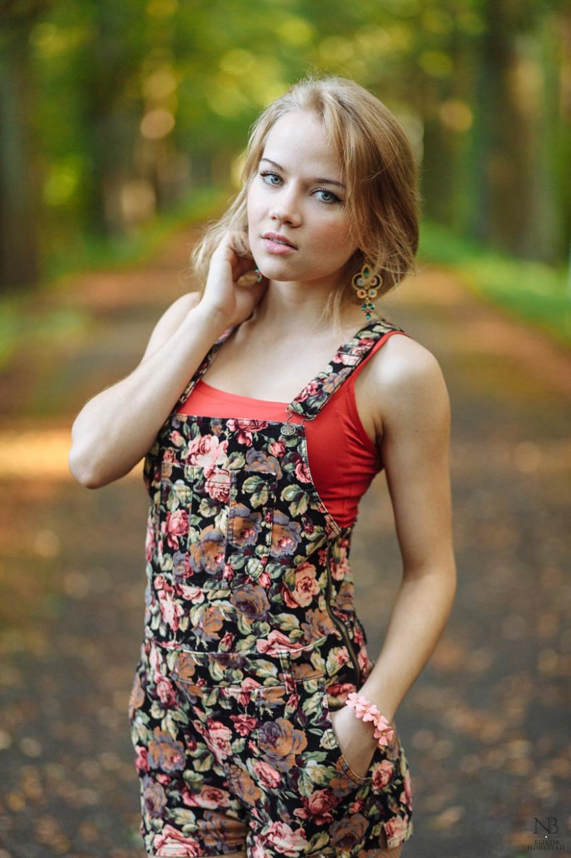 Mika Model Silver Star