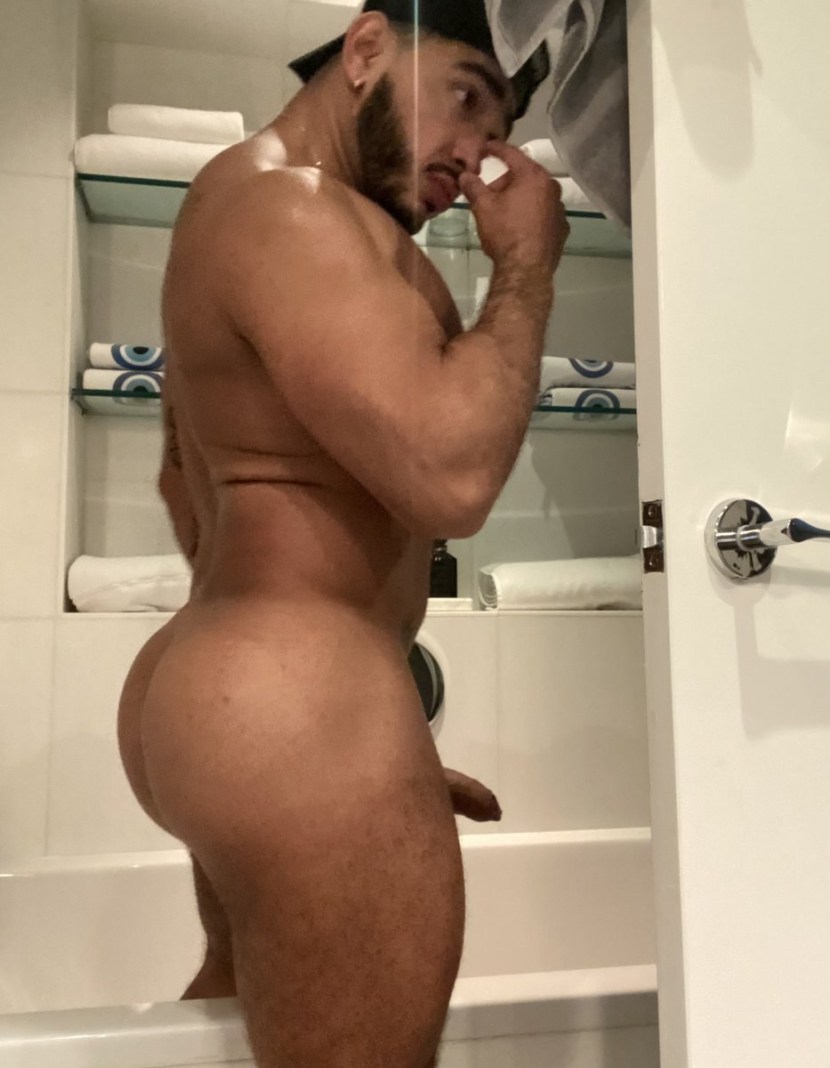 Oscar Marquez Naked
