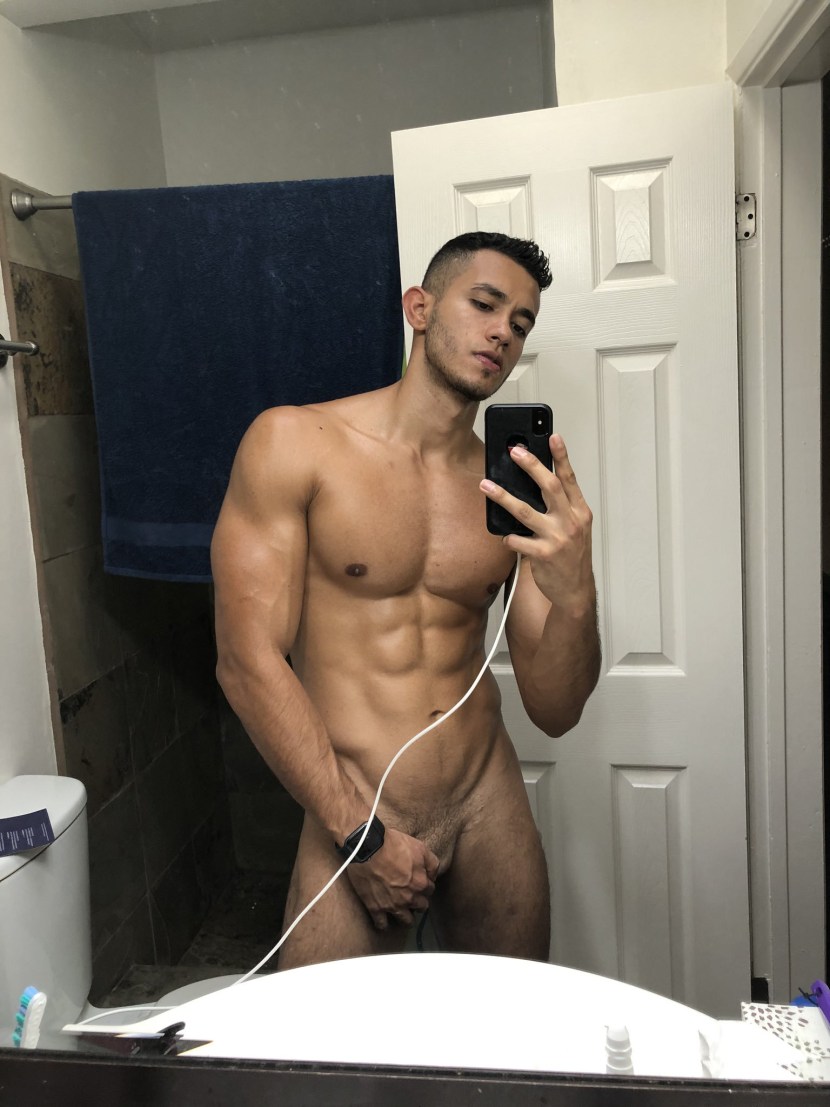 Uriel Marquez dick