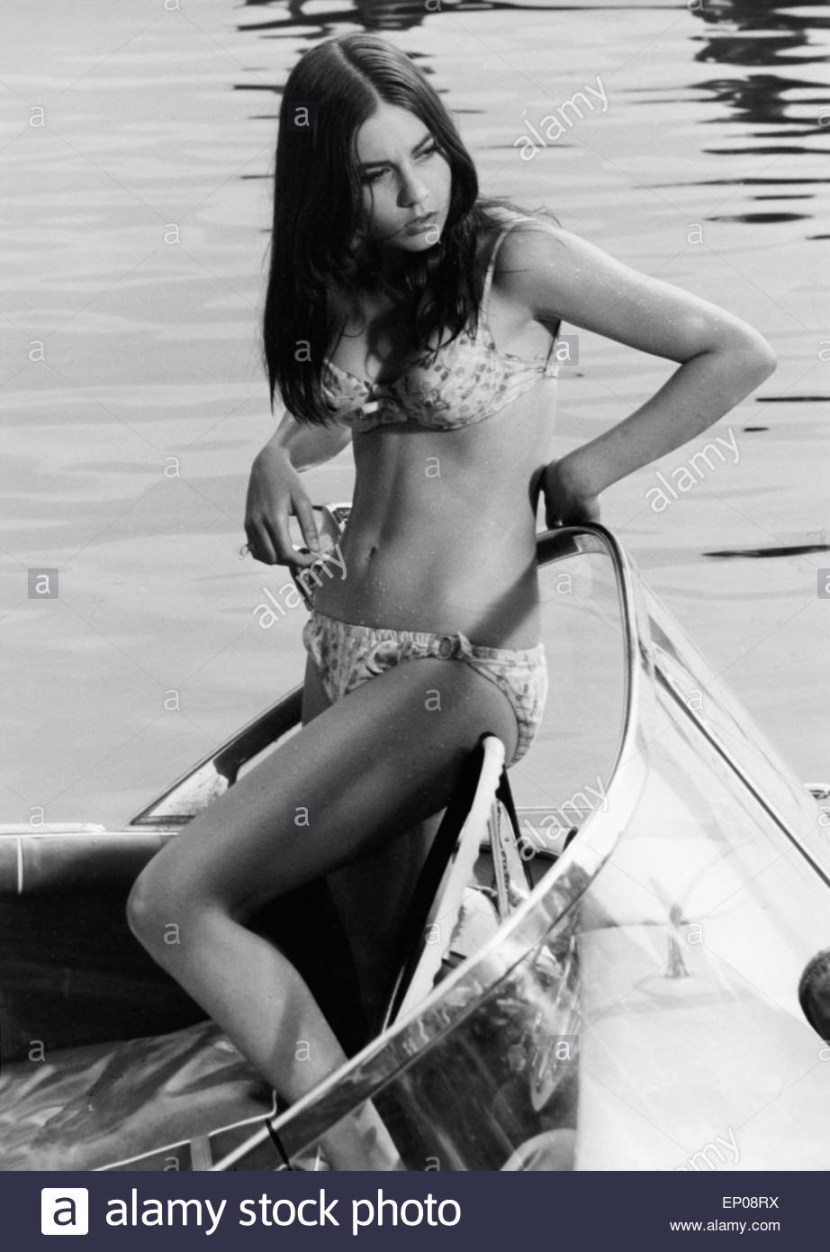 Romina Power naked in the cinema