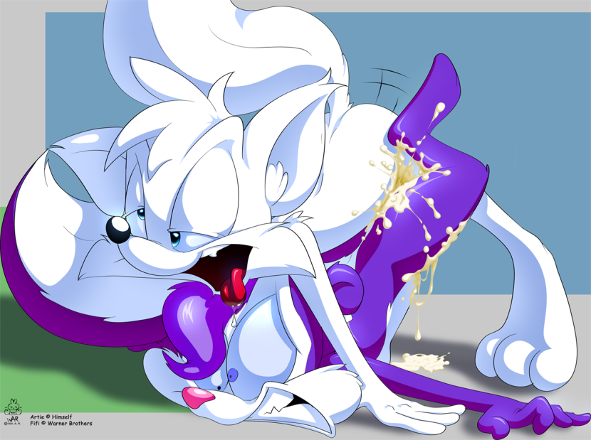 Fifi Luni Tunz in panties