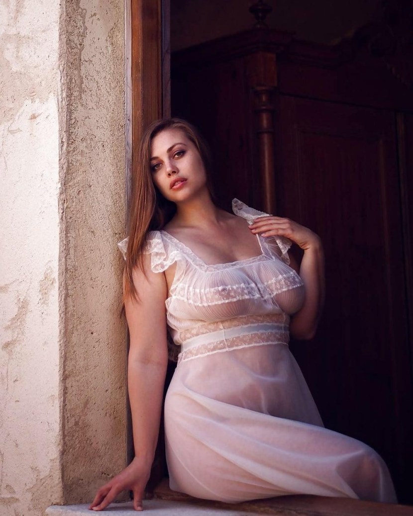 Naked women in Alena handkerchiefs