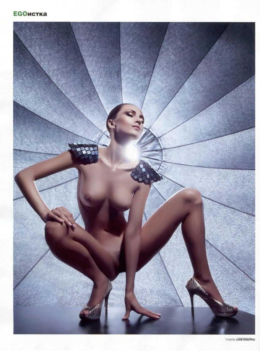 Naked Anna Kondratyeva