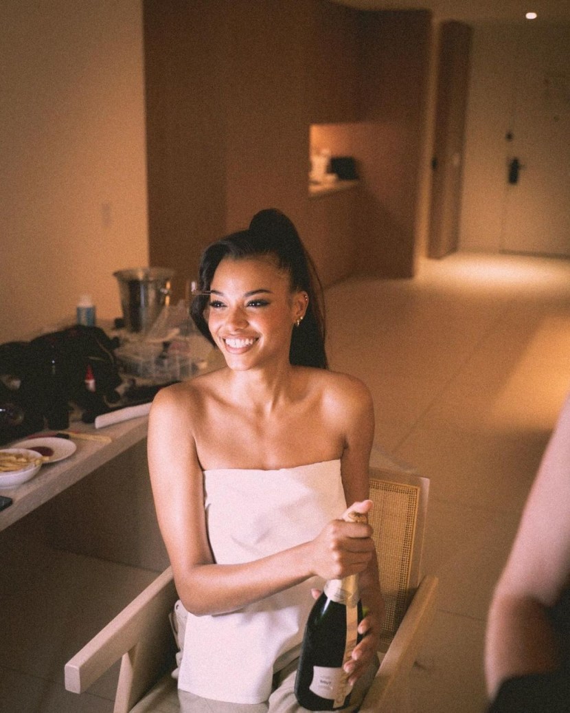 Lasks under the blanket