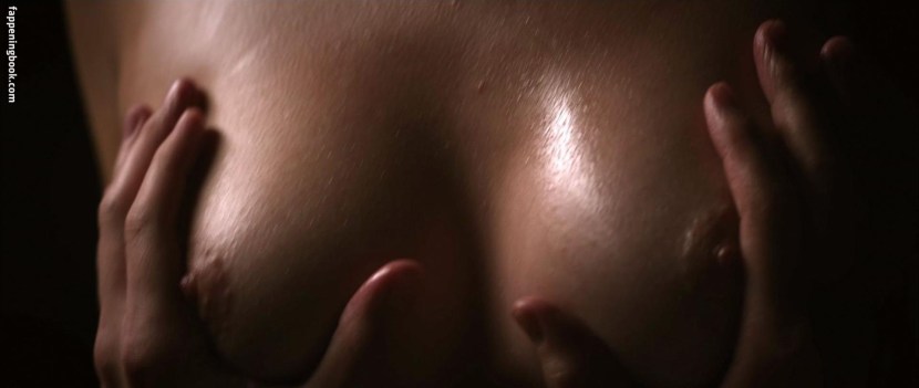 Nikki Reed thirteen naked