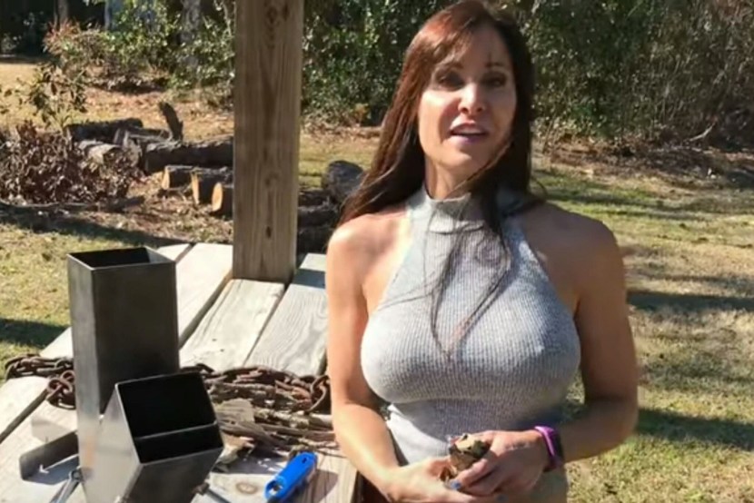 Banshee moon naked without clothes