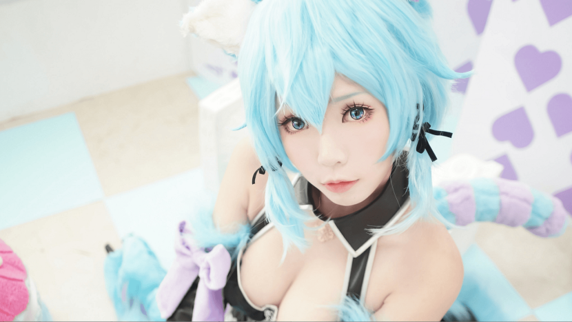 Ely Cosplay on the desktop