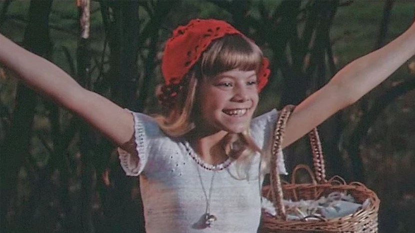 Red hat film 1977 Yana Poplavskaya