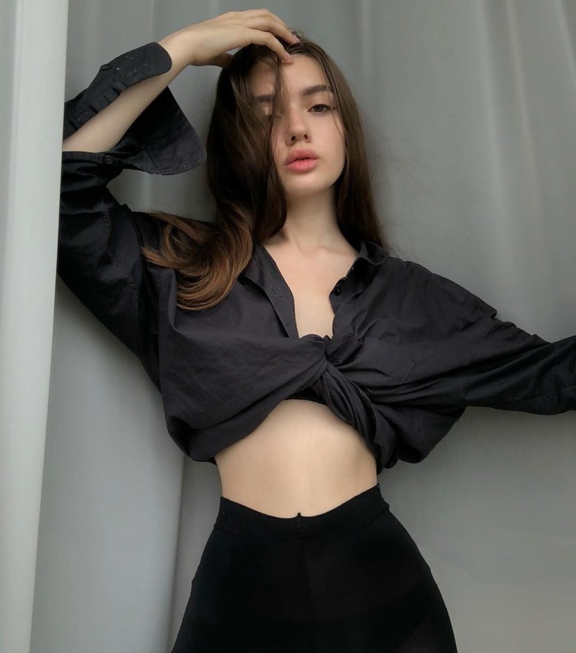 Yana Poplavskaya Florenslilium