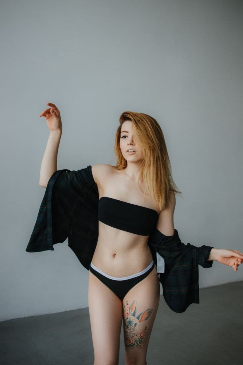 Olga Olyashaa Saxon Hot