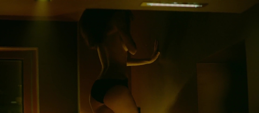 Charlotte Le Bon Toples