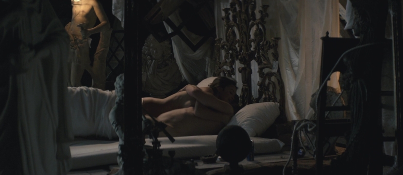 Charlotte Le Bon Naked 18 +