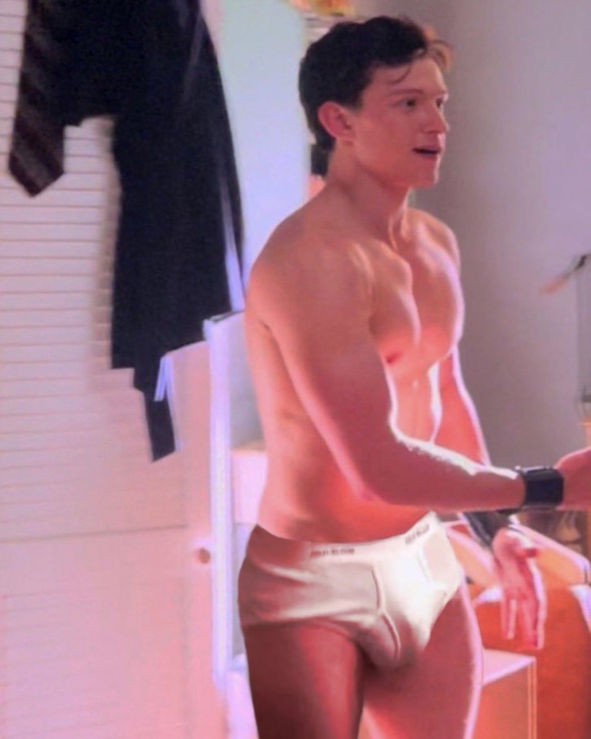 Tom Holland Bulge