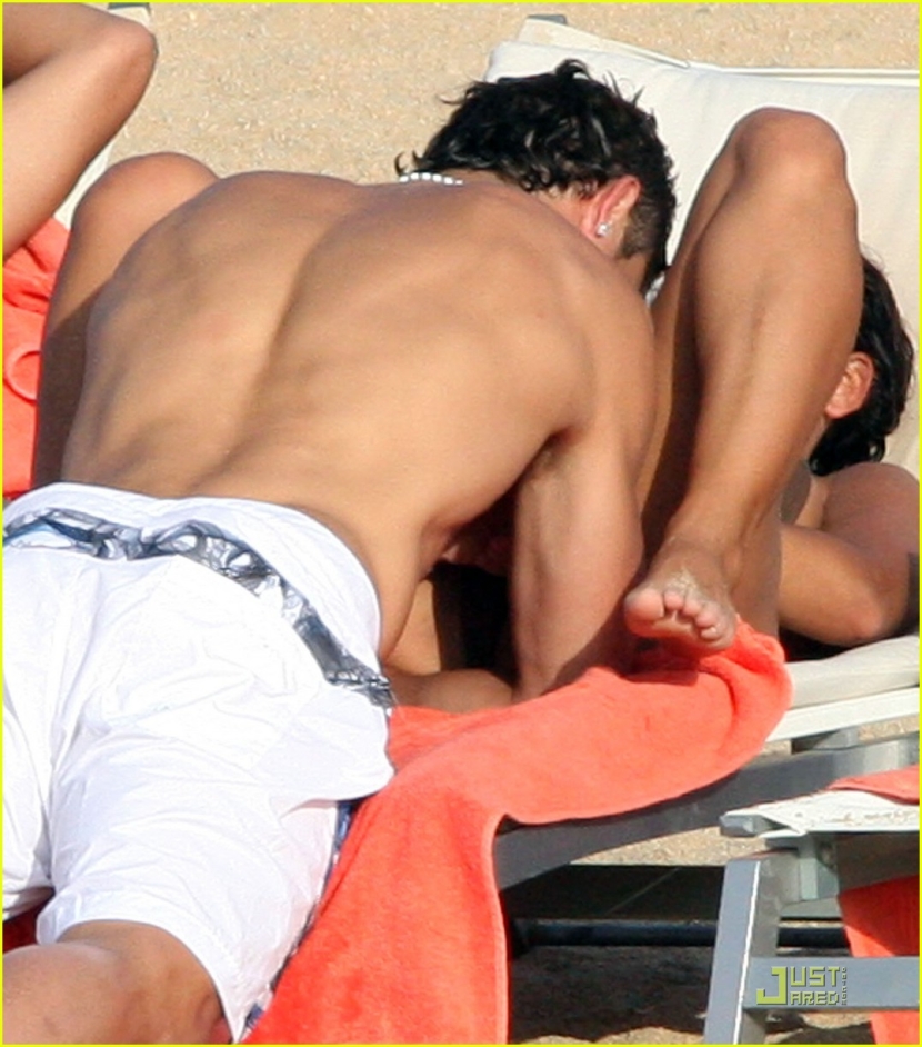 Naked Christiano Ronaldo