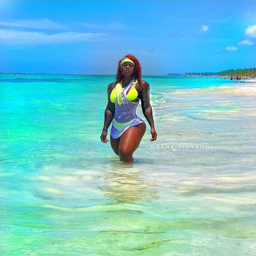 Turquoise miami girl