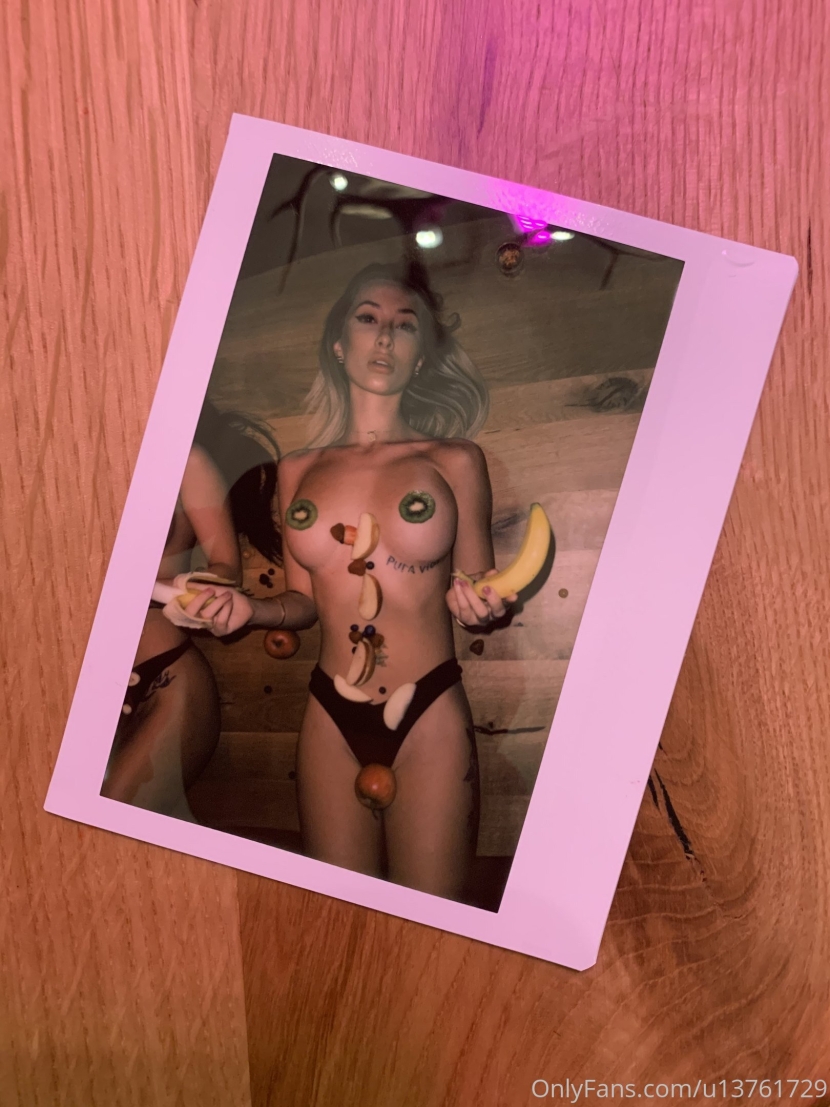 Caitlin Ward Skews Naked