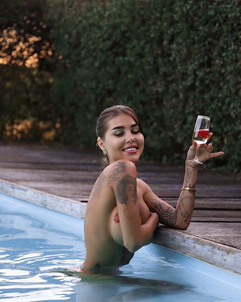 Elizabeth Definy Onlyfans