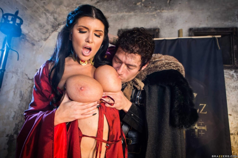 Romi Rhine Game of Thrones